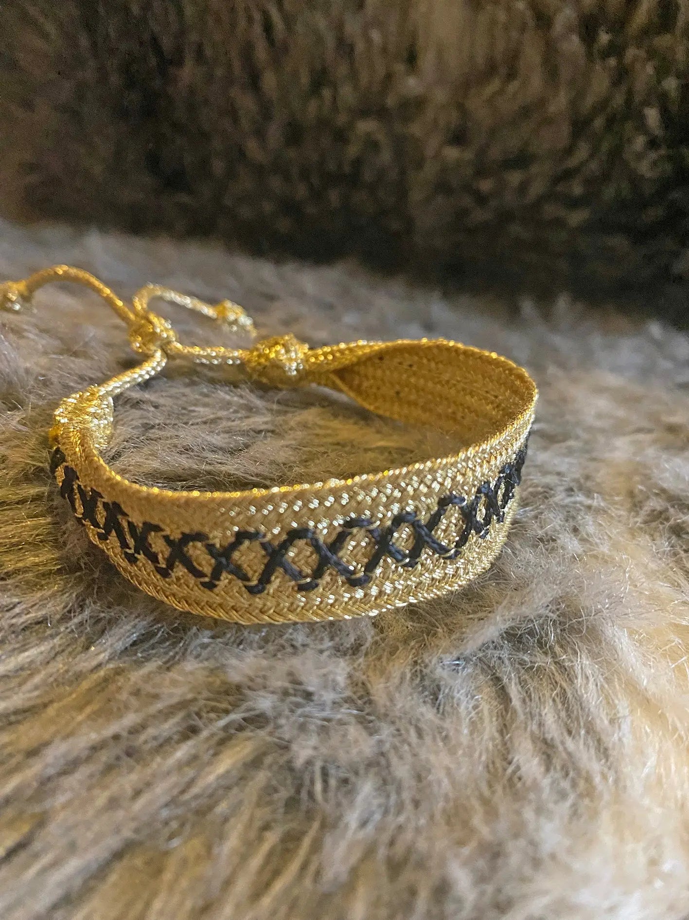 Bracelet passementerie DORE et NOIR ART&MISS