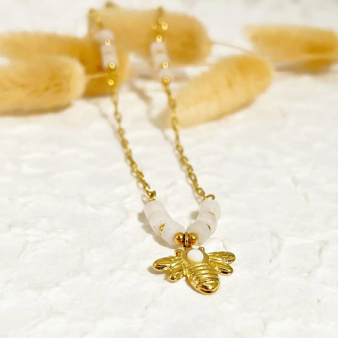 Collier chaîne dorée avec abeille Eclat Paris