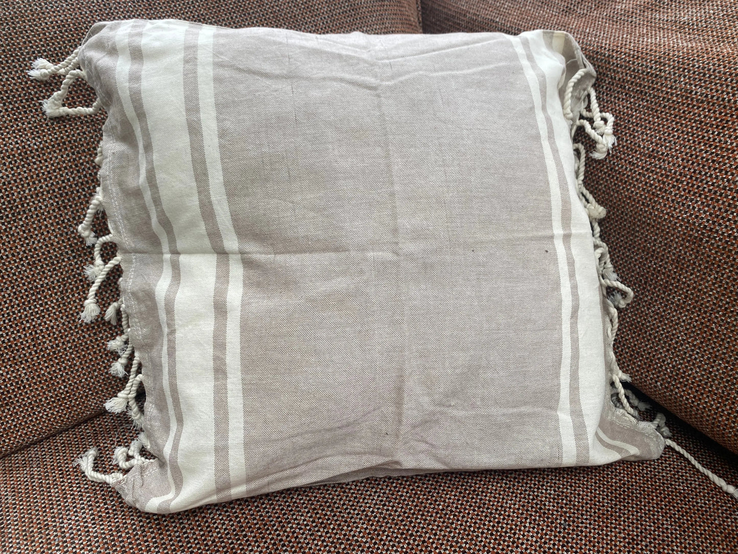 Coussin gris et écru (housse) Calma house