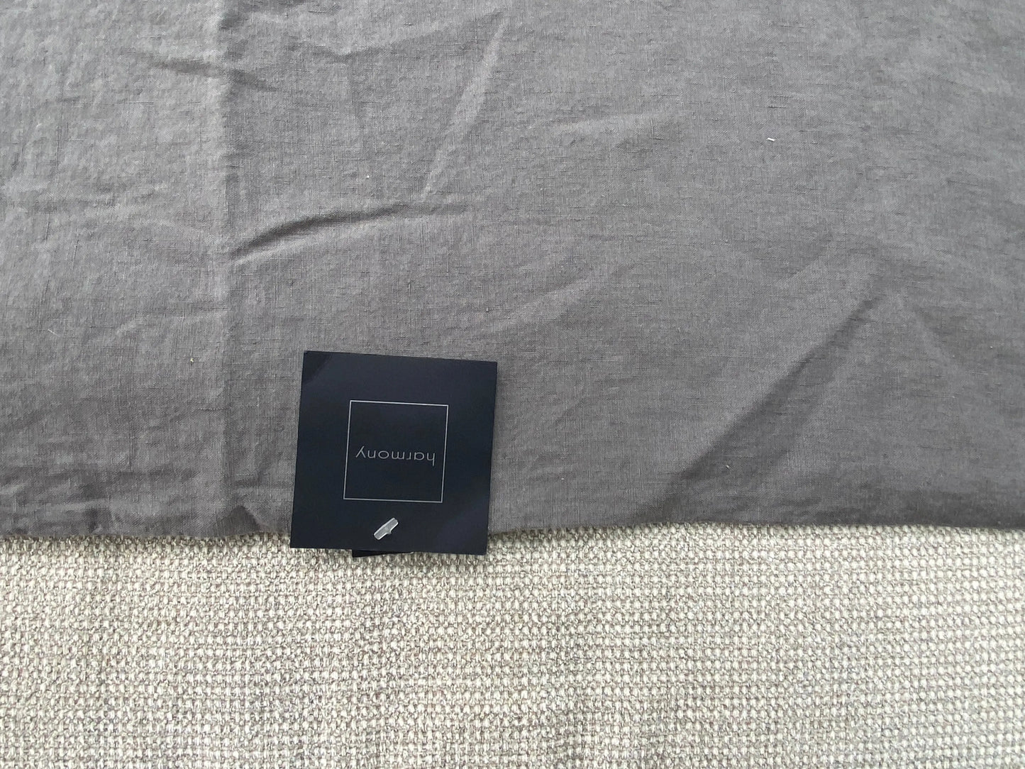 Housse de coussin grise en lin Harmony-Haomy