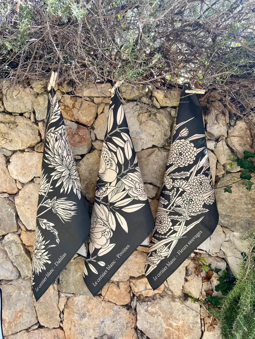 Torchon "Fleurs sauvages" Le cerisier blanc