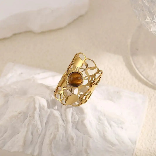 Bague Dorée Fleurs Longue Creux Avec Pierre Eclat Paris