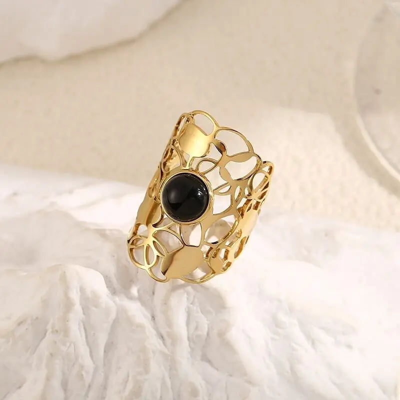 Bague Dorée Fleurs Longue Creux Avec Pierre Eclat Paris
