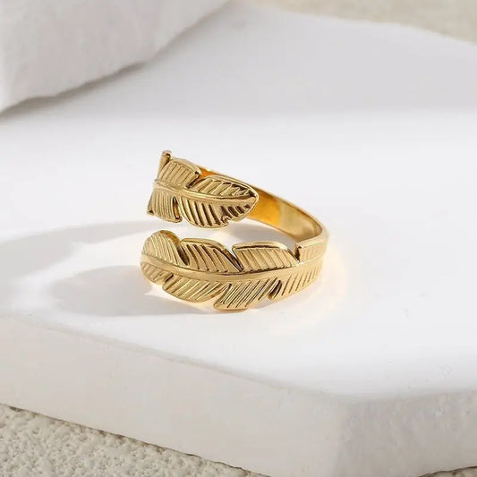 Bague Dorée Pointes En Feuilles Gravées Eclat Paris