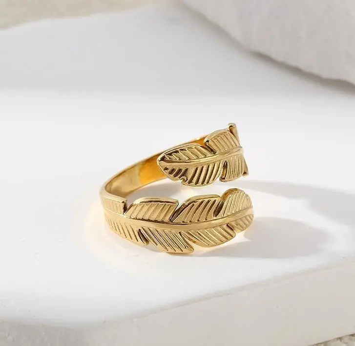 Bague Dorée Pointes En Feuilles Gravées Eclat Paris