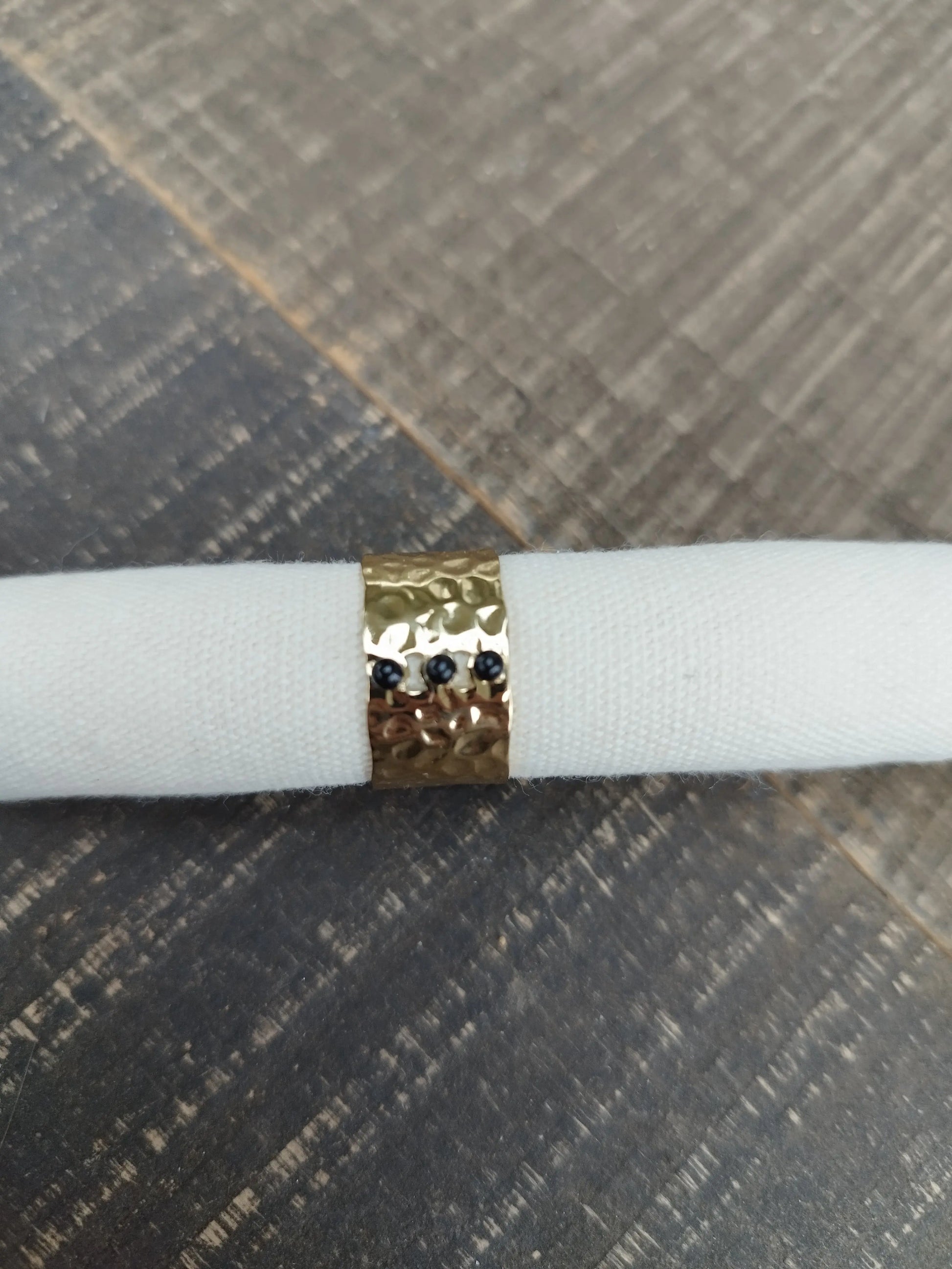 Bague Dorée avec pierre  noire, réglable Eclat Paris