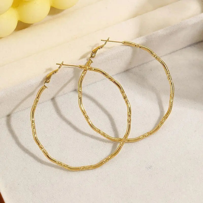Boucles d'Oreilles Dorées Créoles 5cm de Diamètre Eclat Paris