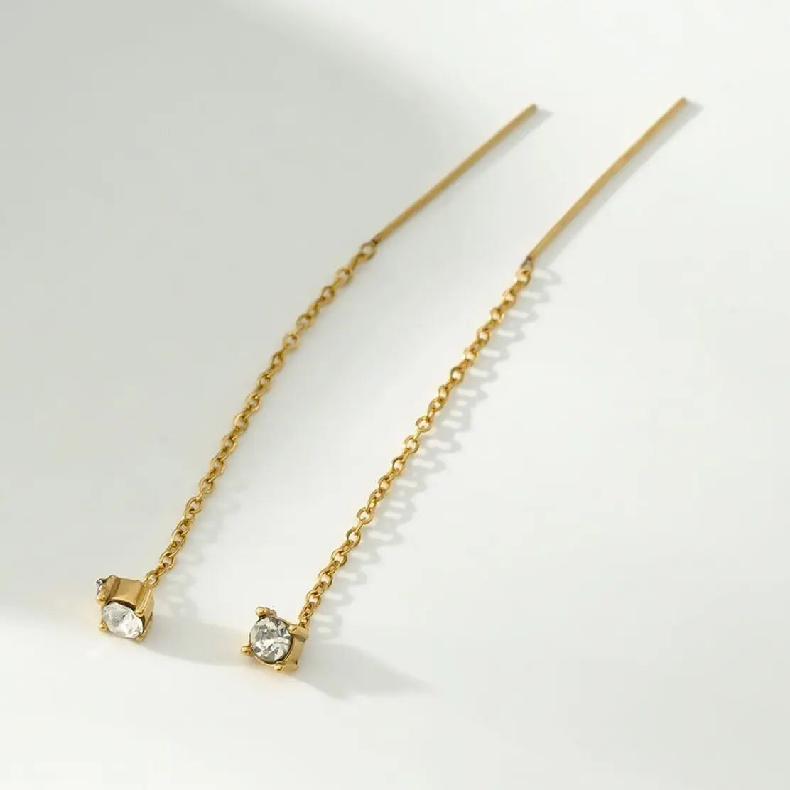 Boucles d'Oreilles Dorées Strass avec Chaînes Eclat Paris