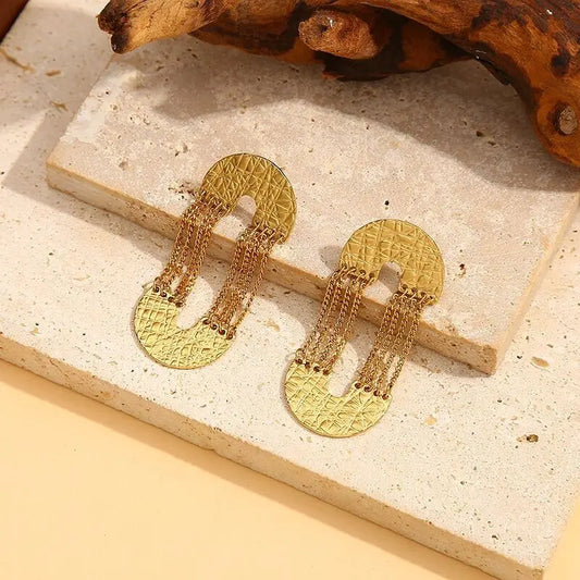 Boucles d'Oreilles Dorées U Martelés Reliés à la Chaîne Eclat Paris