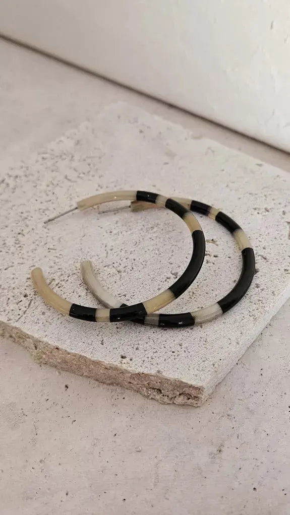 Boucles d'oreilles Créoles en Corne - 6 cm - Black LE COIN SAUVAGE