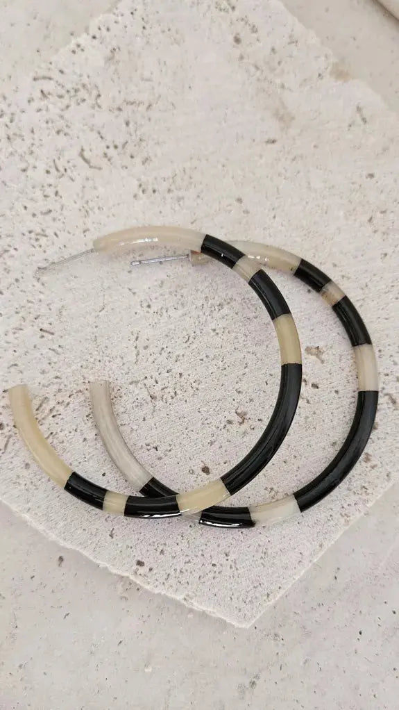 Boucles d'oreilles Créoles en Corne - 6 cm - Black LE COIN SAUVAGE