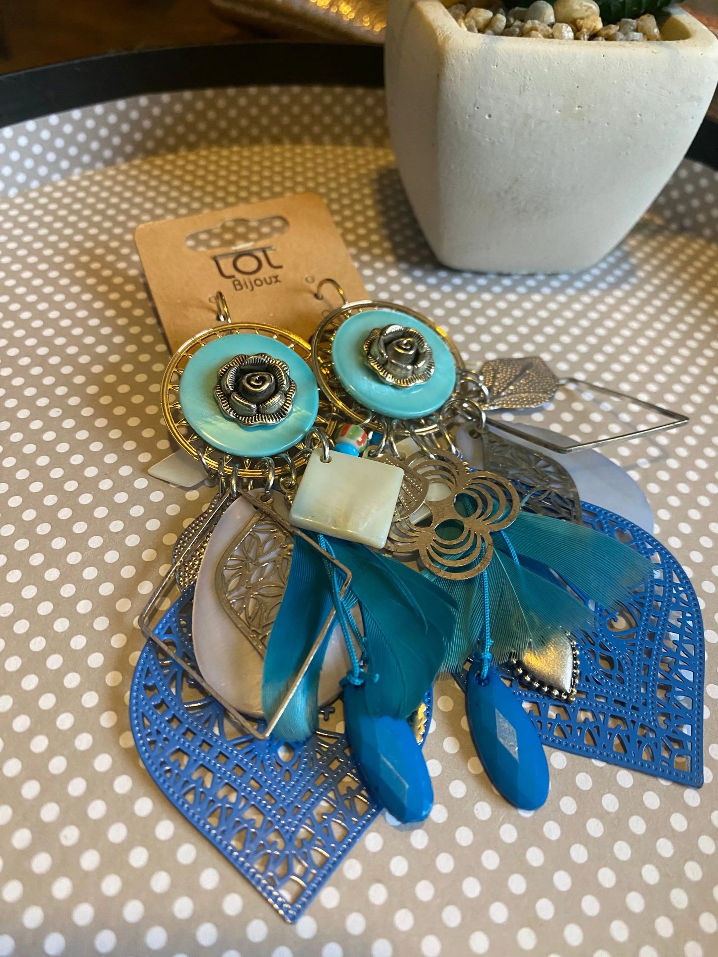 Boucles d'oreilles pendantes à clips bleu et blanc Lolilota