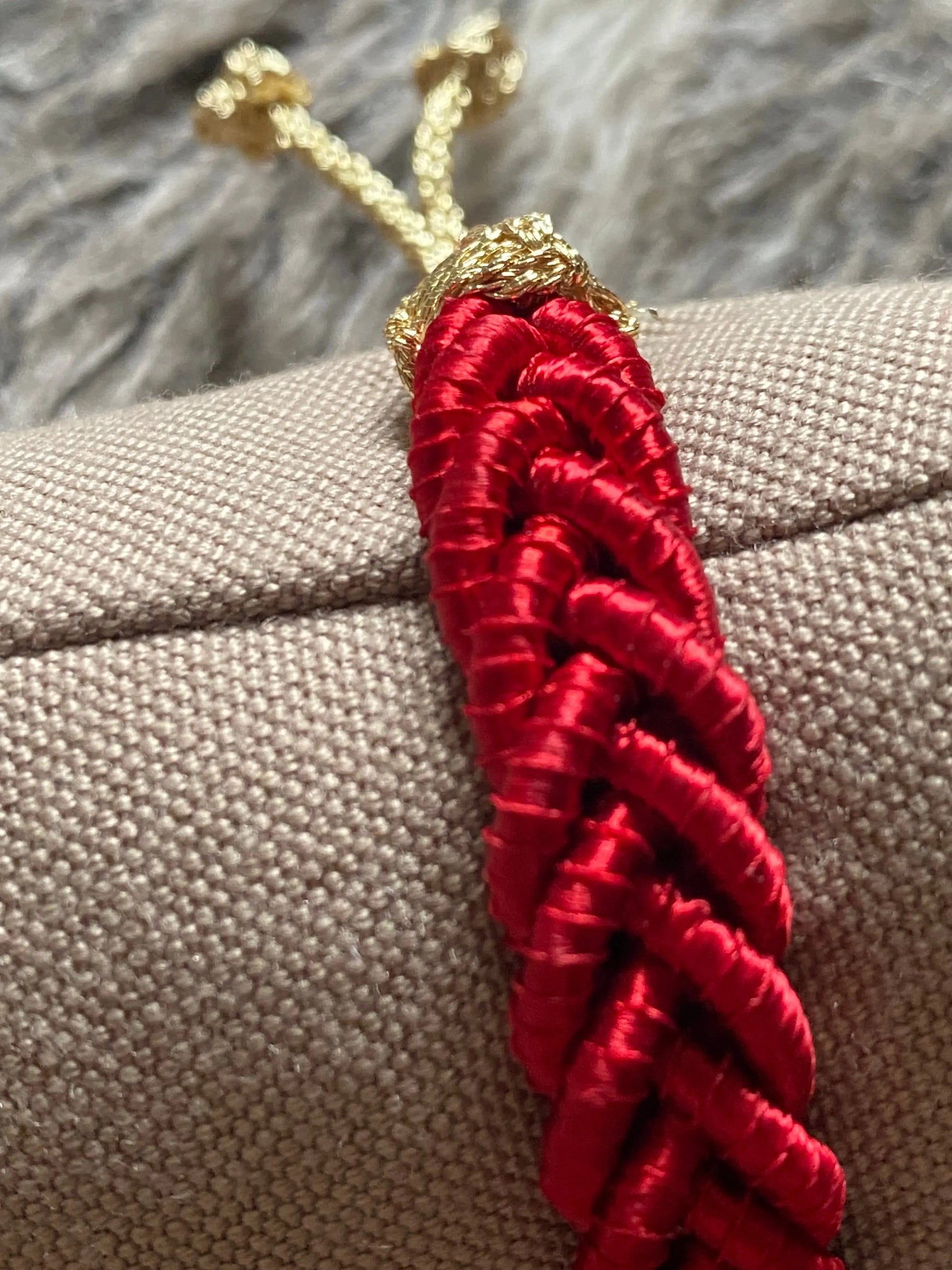 Bracelet passementerie ROUGE uni tressé ART&MISS