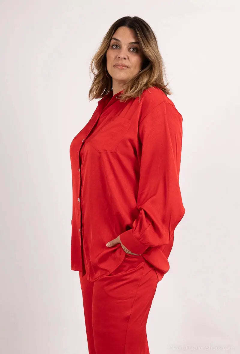 Chemise rouge à bouton en satine 2W Paris