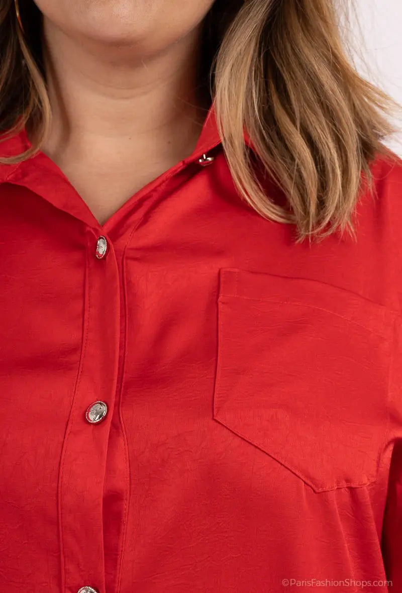 Chemise rouge à bouton en satine 2W Paris