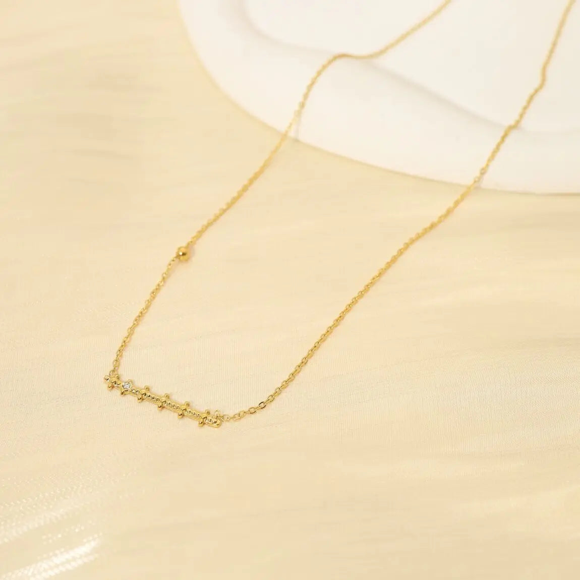 Collier chaîne dorée ligne Eclat Paris