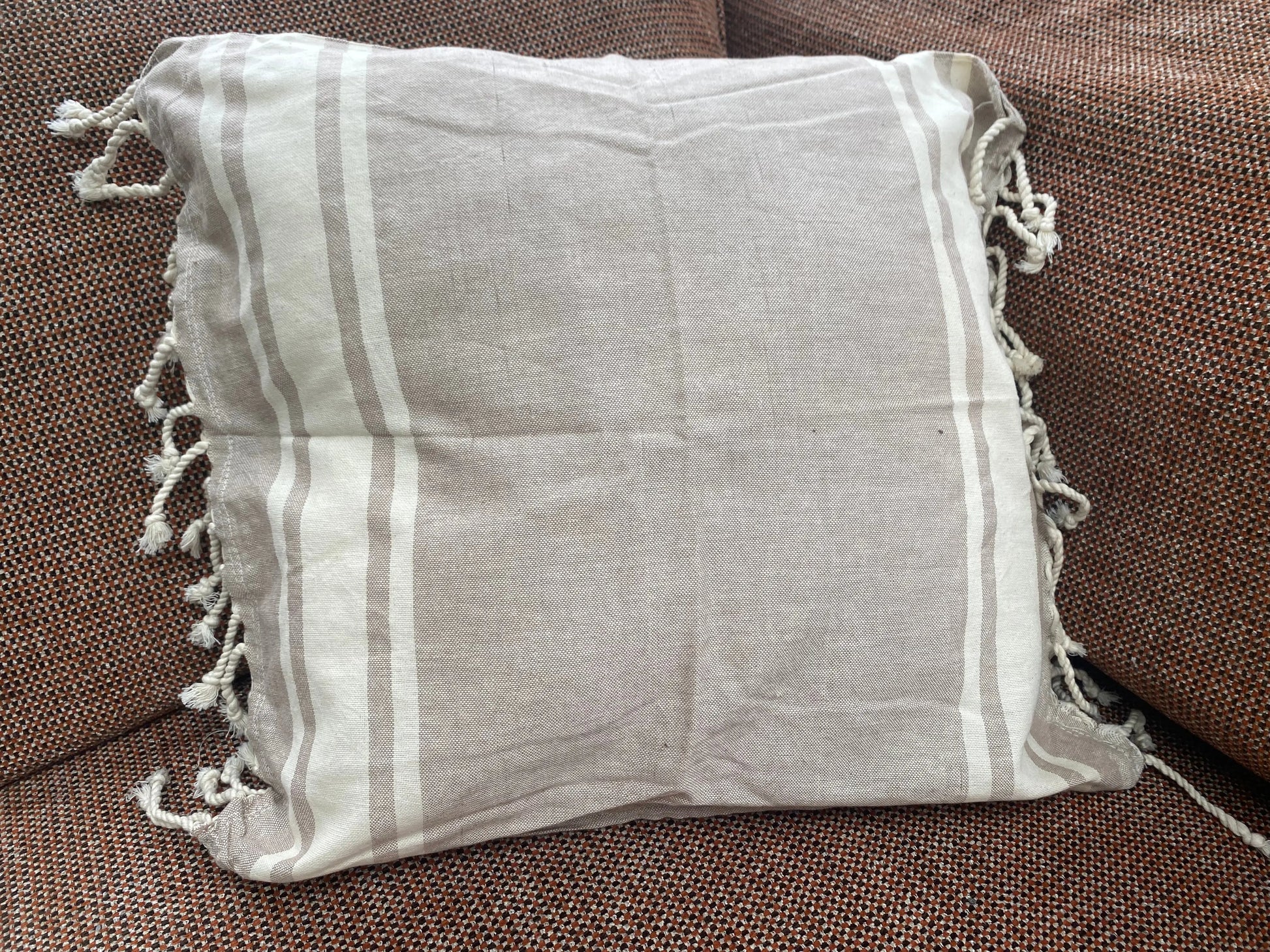 Coussin gris et écru (housse) Calma house