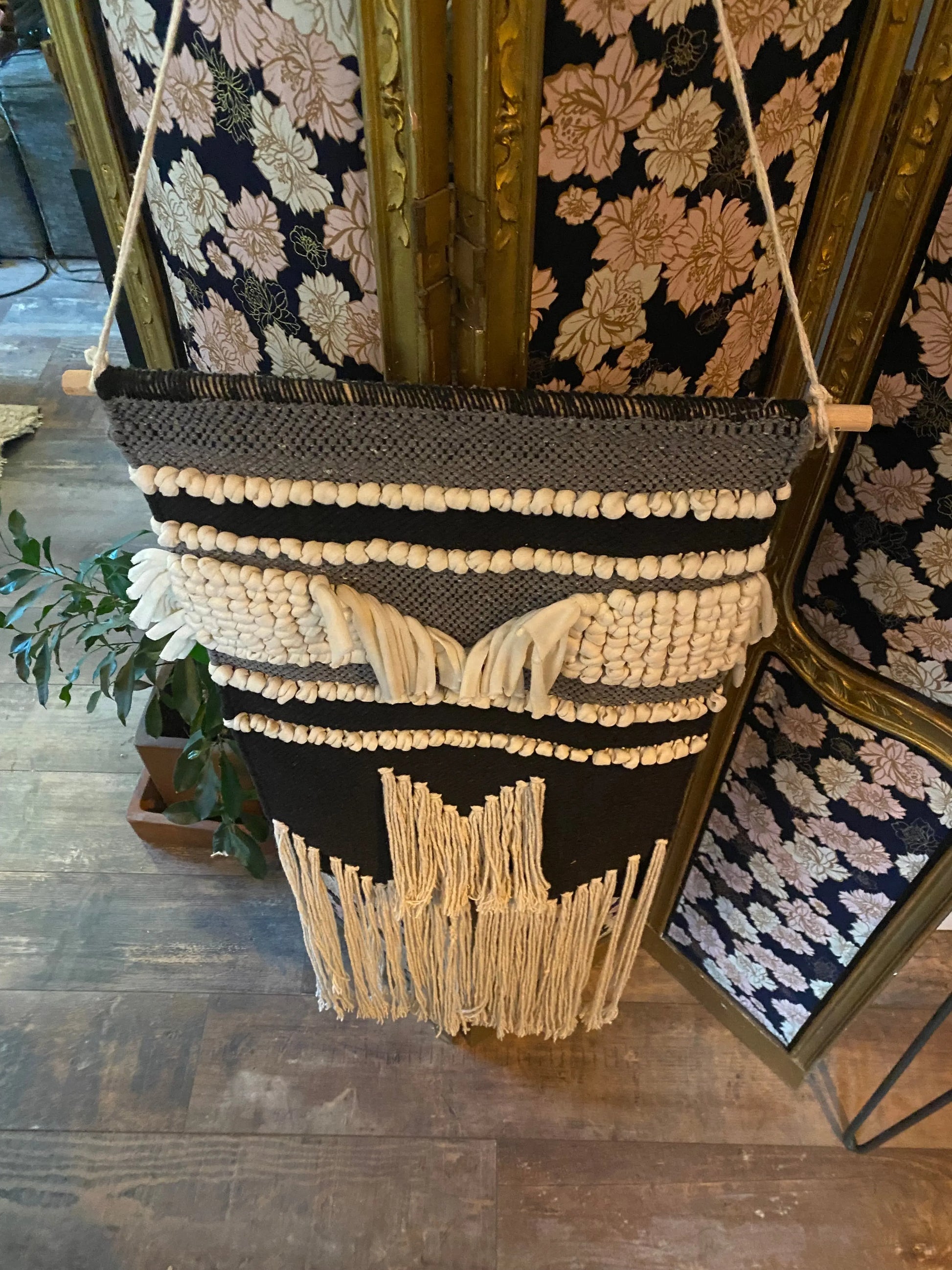 Décoration murale macramé naturel gris et noir J-L