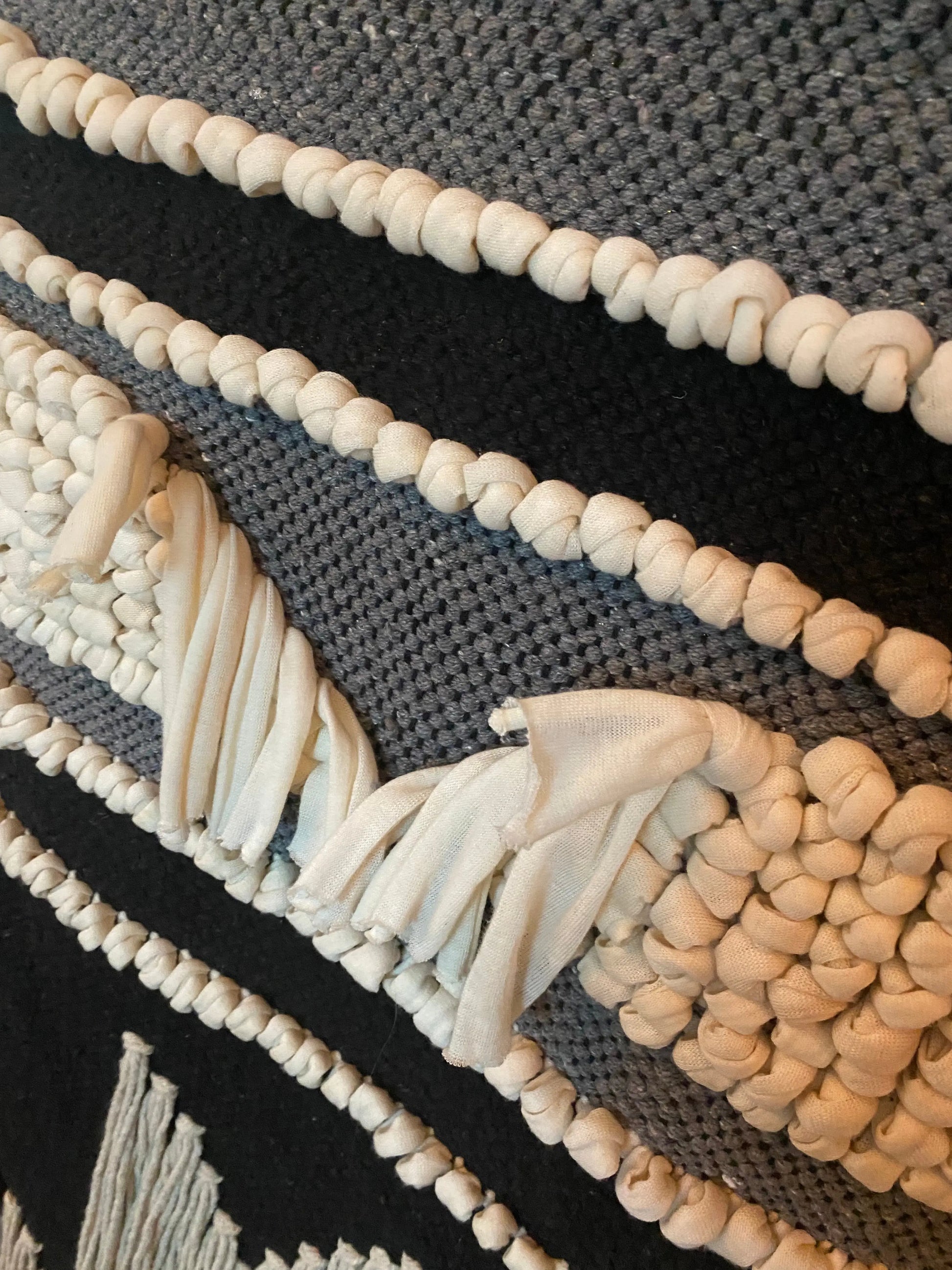 Décoration murale macramé naturel gris et noir J-L