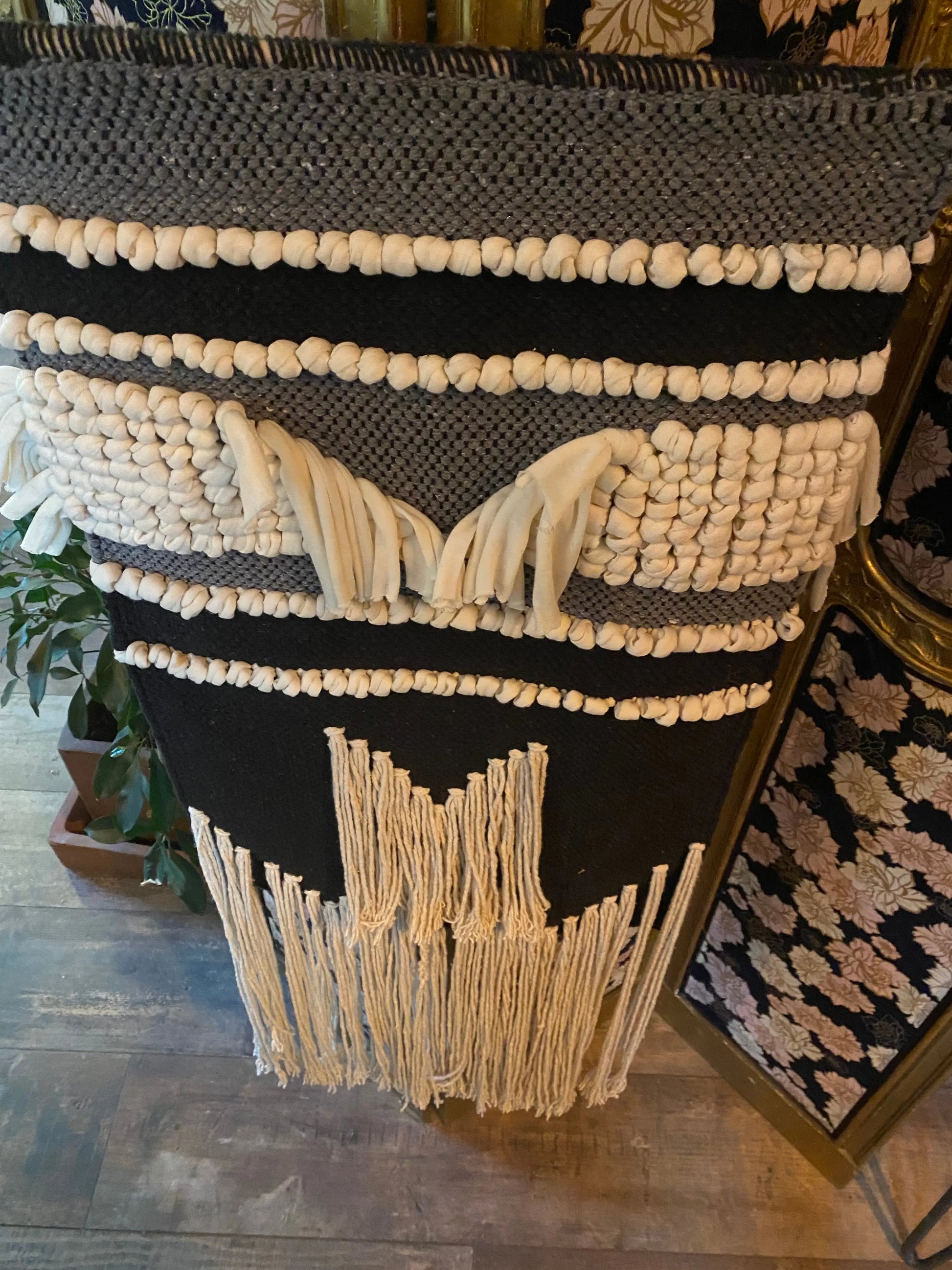 Décoration murale macramé naturel gris et noir J-L