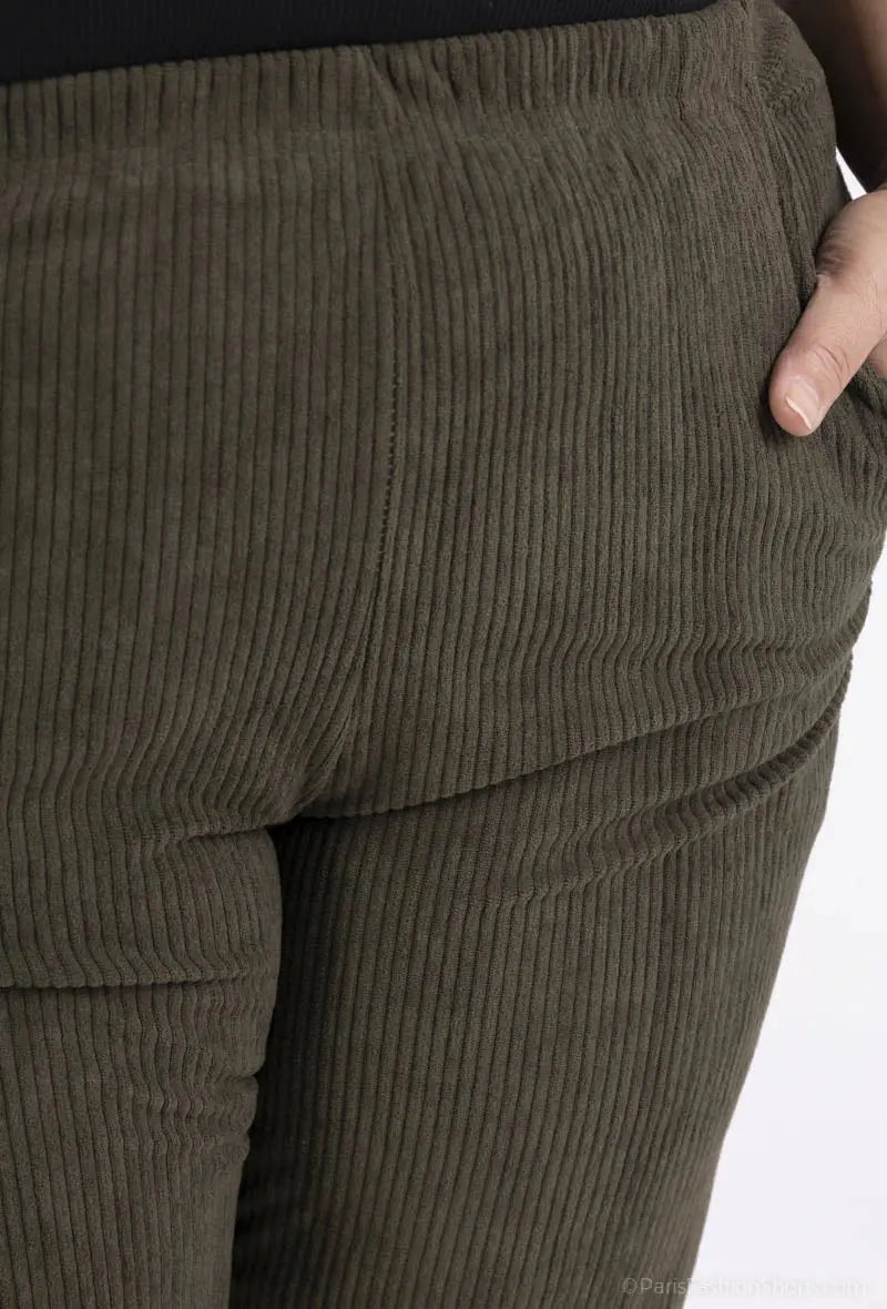 Pantalon en velours cotelé 2W Paris