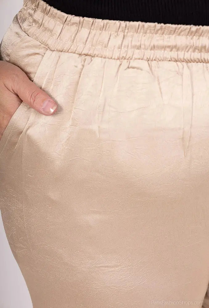 Pantalon unicolore à jambes larges en satine 2W Paris