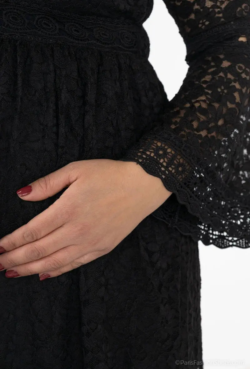 Robe noire élégante en dentelle délicate LilieRose